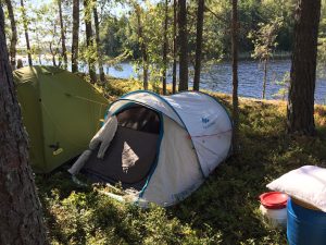 Wurfzelt auf Insel im Saimaa_Kanutour in Finnland